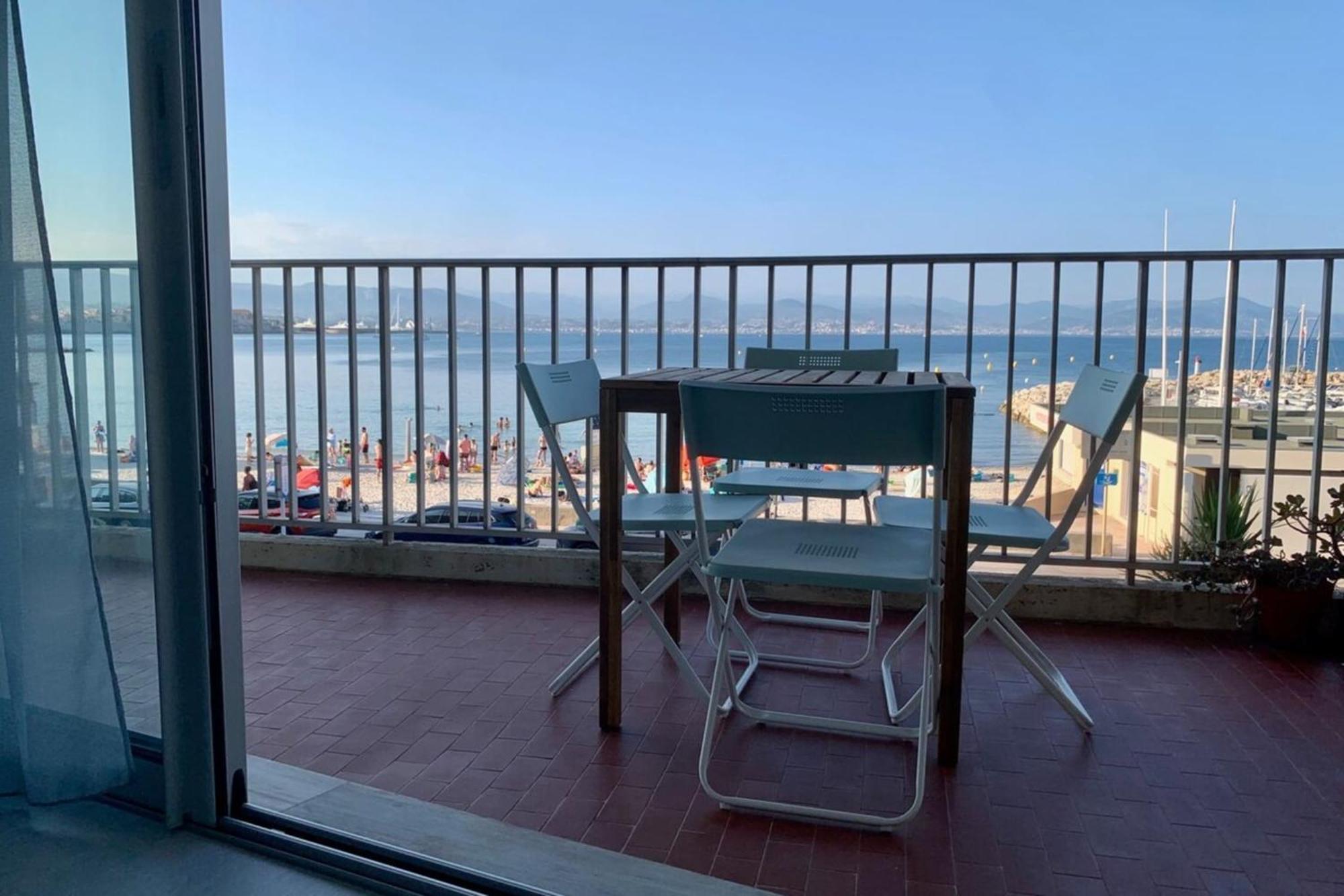 06At1 - Cosy Seaside Studio In An Ideal Location อองทีบส์ ภายนอก รูปภาพ