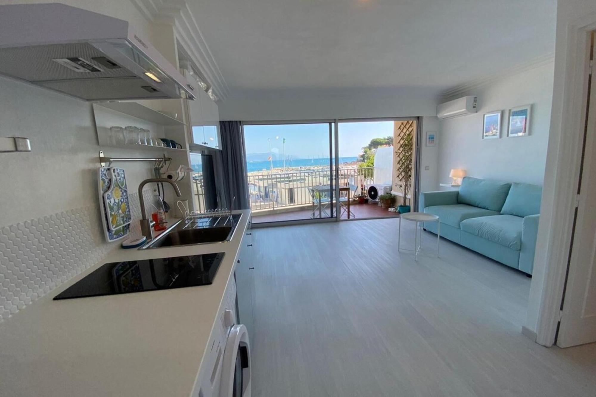 06At1 - Cosy Seaside Studio In An Ideal Location อองทีบส์ ภายนอก รูปภาพ